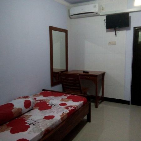 Rembulan Guest House Jombang Exterior foto